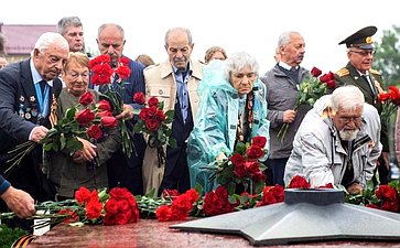 Андрей Хапочкин поздравил Сахалин и Курилы с Днем Победы над милитаристской Японией и окончания Второй мировой войны
