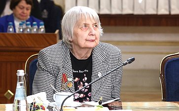 Встреча Председателя Совета Федерации Валентины Матвиенко с делегацией общества «Жители блокадного Ленинграда» Санкт-Петербурга