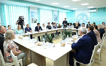 Владимир Якушев в ходе рабочей поездки в Республику Коми встретился с коллективом Республиканского Тентюковского дома-интерната для престарелых и инвалидов