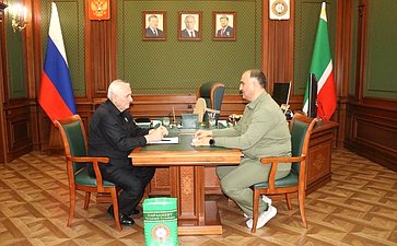 Мохмад Ахмадов в ходе работы в регионе встретился с председателем Парламента Чеченской Республики Шаидом Жамалдаевым