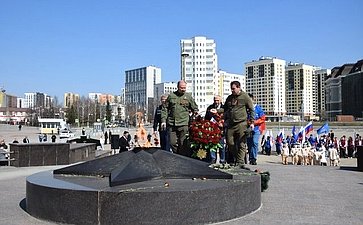 Виктор Шептий принял участие в автопробеге в честь Дня Победы в Екатеринбурге