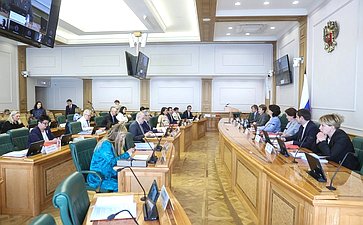 Семинар-совещание Комитета СФ по конституционному законодательству и государственному строительству совместно с Комитетом СФ по социальной политике