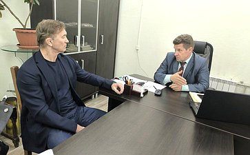Александр Брыксин посетил Курское протезно-ортопедическое предприятие
