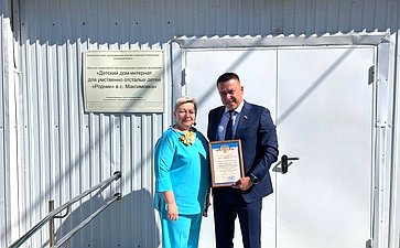 Айрат Гибатдинов встретился с семьями, оказавшимися в сложной жизненной ситуации и посетил школу-интернат для детей с особенностями в развитии