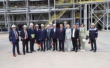 В рамках визита в Великий Новгород парламентарии ознакомились с производственными площадками ряда предприятий