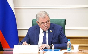 Анатолий Артамонов