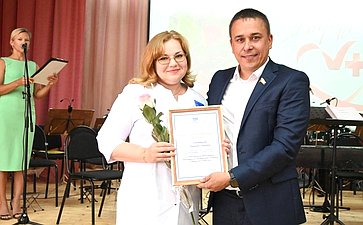 Айрат Гибатдинов поздравил медиков с приближающимся Днем медицинского работника