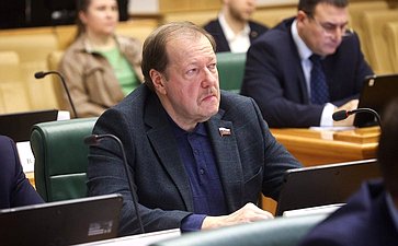 Александр Русаков