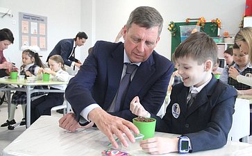 Андрей Епишин награжден Всероссийской премией Всероссийской организацией родителей детей-инвалидов (ВОРДИ) «Родительское спасибо»