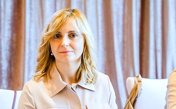 Галина Карелова приняла участие в выездной сессии Совета Евразийского женского форума, организованной командой проекта «Женщины в легкой промышленности» в рамках деловой программы международной выставки SinoCorrugated 2025 в Шанхае