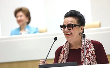 Народный поэт Республики Дагестан, заслуженный работник культуры Российской Федерации Марина Ахмедова