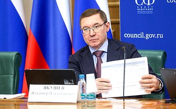 Владимир Якушев