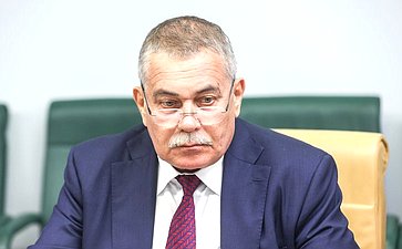 Круглый стол Комитета Совета Федерации по социальной политике совместно с Комитетом Совета Федерации по экономической политике «Создание в России федеральных круглогодичных курортов: реализация федерального проекта «Пять морей и озеро Байкал»»