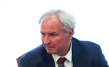 Григорий Карасин провел встречу с постоянным членом делегации Европарламента в Комитете парламентского сотрудничества Россия – ЕС, евродепутатом от Люксембурга Фернаном Картрайзером