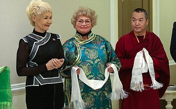 В Совете Федерации состоялось открытие Фотовыставки «Навстречу белому месяцу», приуроченной к празднованию буддийского Нового года по лунному календарю