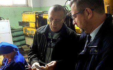 Николай Владимиров в рамках поездки в регион посетил компанию, специализирующуюся на производстве электротехнической продукции