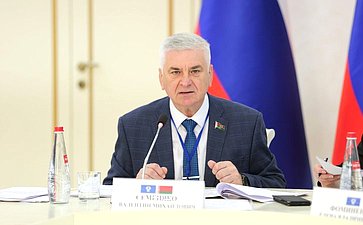 Заседание Постоянной комиссии МПА СНГ по изучению опыта государственного строительства и местного самоуправления (автор: Пресс-служба Министерства экономики и территориального развития Республики Дагестан)