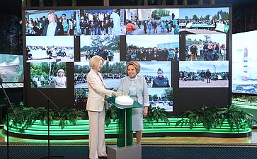 Валентина Матвиенко и Виктория Абрамченко дали старт экологическому субботнику в стране — «Убери за собой»