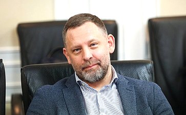 Совещание Комитета СФ по аграрно-продовольственной политике и природопользованию «Проблемы и перспективы развития автоматизированной торговли в Российской Федерации – качество воды в розлив»