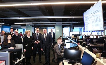 Председатель Совета Федерации Валентина Матвиенко приняла участие в открытии фотовыставки «Совет Федерации в объективе ТАСС», посвященной 30-летию Совета Федерации