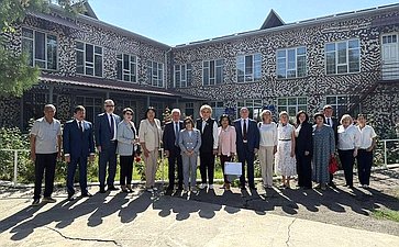 Председатель Комитета СФ по науке, образованию и культуре Лилия Гумерова приняла участие в торжественной церемонии открытия нового здания общеобразовательной школы-интерната № 11 им. В.В. Терешковой в г. Оше Киргизской Республики