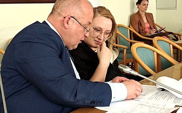 Сенаторы приняли участие в рабочем совещании в Государственной Думе РФ, посвящённом подготовке поправок ко второму чтению федерального закона №414-ФЗ