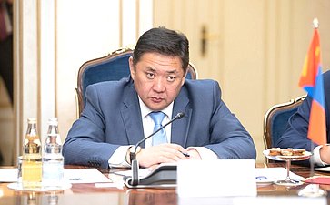 Встреча с Председателем Великого Государственного Хурала Монголии М. Энхбодом