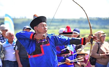 Баир Жамсуев принял участие в национальном троеборье «Бабжын наадан»