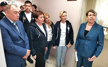Сенаторы РФ посетили региональный филиал Государственного фонда «Защитники Отечества» в г. Брянске, встретились с участниками СВО и членами их семей