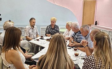 Ольга Бас провела мероприятие с представителями управления Министерства юстиции РФ по ЛНР и некоммерческим сектором