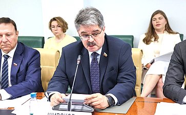 Анатолий Широков