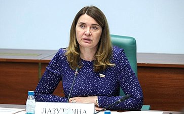 Юлия Дазуткина