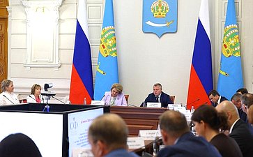 Александр Башкин принял участие в выездном заседании Комитета Совета Федерации по науке, образованию и культуре