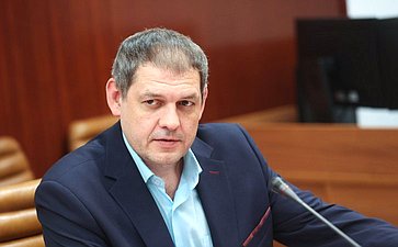 Совещание Комитета СФ по бюджету и финансовым рынкам «О совершенствовании налогового регулирования деятельности управляющих компаний в сфере ЖКХ»