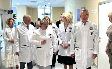 Анатолий Артамонов принял участие в открытии новой детско-взрослой поликлиники в Калуге