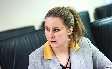 Совещание Комитета Совета Федерации по Регламенту и организации парламентской деятельности «Выборы в 2025 году и общественный контроль за голосованием»