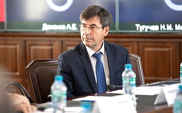 Совещание Комитета СФ по Регламенту и организации парламентской деятельности совместно с Комитетом СФ по конституционному законодательству и государственному строительству