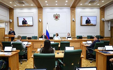 Круглый стол Комитета Совета Федерации по науке, образованию и культуре «Платный прием на обучение по образовательным программам высшего образования: новые подходы, проблемы и пути их решения»