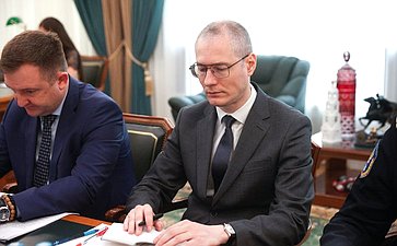 Юрий Воробьев провел совещание по вопросу развития кадетского образования
