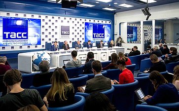 Пресс-конференция, посвященная докладу Временной комиссии СФ по защите государственного суверенитета и предотвращению вмешательства во внутренние дела РФ