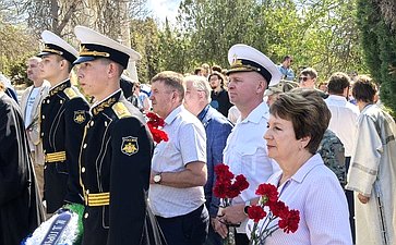 Екатерина Алтабаева приняла участие в торжественных мероприятиях, посвященных памятной дате — завершению Первой обороны Севастополя
