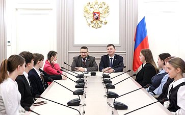 Встреча сенаторов РФ, представляющих Смоленскую область в СФ с детским общественным советом при Уполномоченному по правам ребенка в Смоленской области