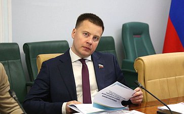 Александр Пронюшкин
