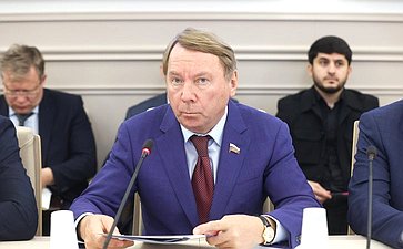 Владимир Кожин