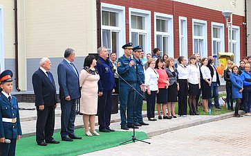 Юрий Воробьев принял участие в праздничных мероприятиях, посвященных Дню знаний