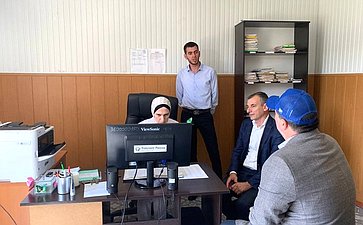 Мухарбек Барахоев провел мониторинг оснащения компьютерами фельдшерско-акушерских пунктов в Республике Ингушетия