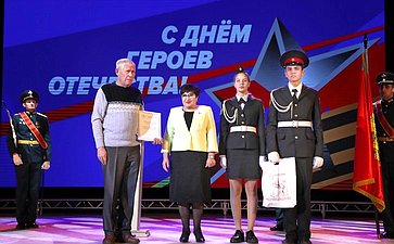Во Владимирской области Ольга Хохлова приняла участие в патриотических мероприятиях