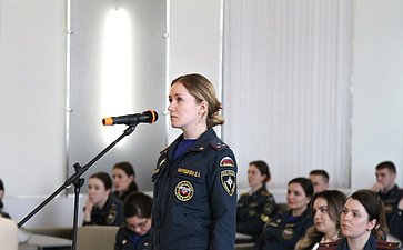 Заседание «круглого стола» в Санкт-Петербургском университете противопожарной службы МЧС России