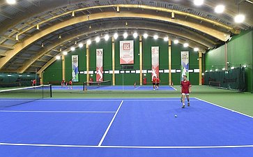 В ходе рабочей поездки в Ханты-Мансийский автономный округ – Югру Валентина Матвиенко посетила Теннисный центр