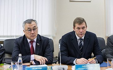 Участники выездного заседания Комитета Совета Федерации по обороне и безопасности